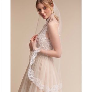 Anthropologie/BHLDN Bridal Veil- Fingertip Length